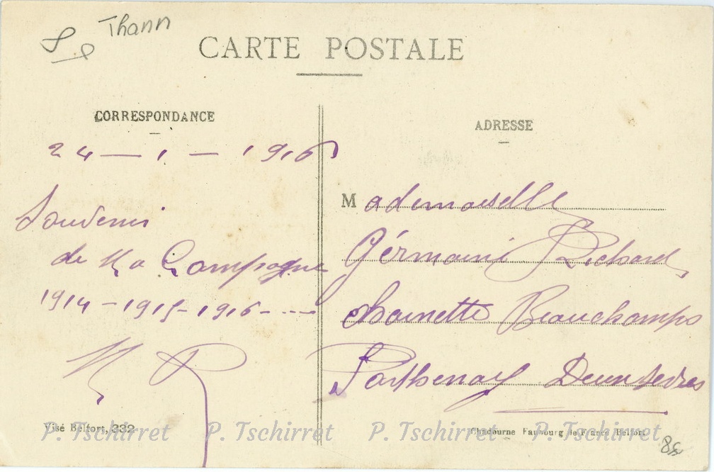 Bitschwiller-Enfants-des-Ecoles-offrant-des-fleurs-au-General-Joffre-1916-v