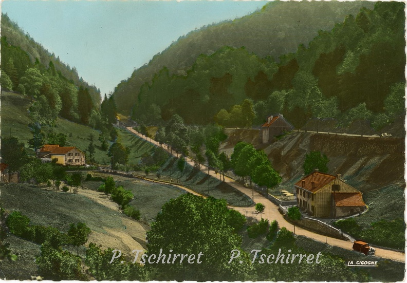 Bussang-Route-L-Hotel-Turenne-et-le-Col-1950-r.jpg