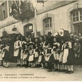 Dannemarie-Les-Autorites-de-la-Ville-attendant-le-President-de-la-Republique-1916 r