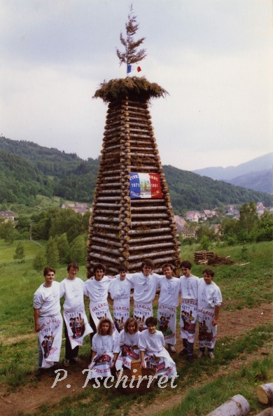 1989a-Husseren-Wesserling-feu-St-Jean-au-Bannwehr-classe-1971-91.jpg